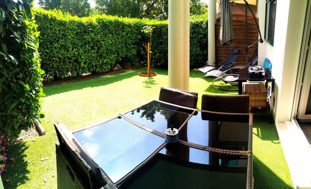 Romantisme Et Glamour Avec Spa, Piscine Et Jardin Dijon